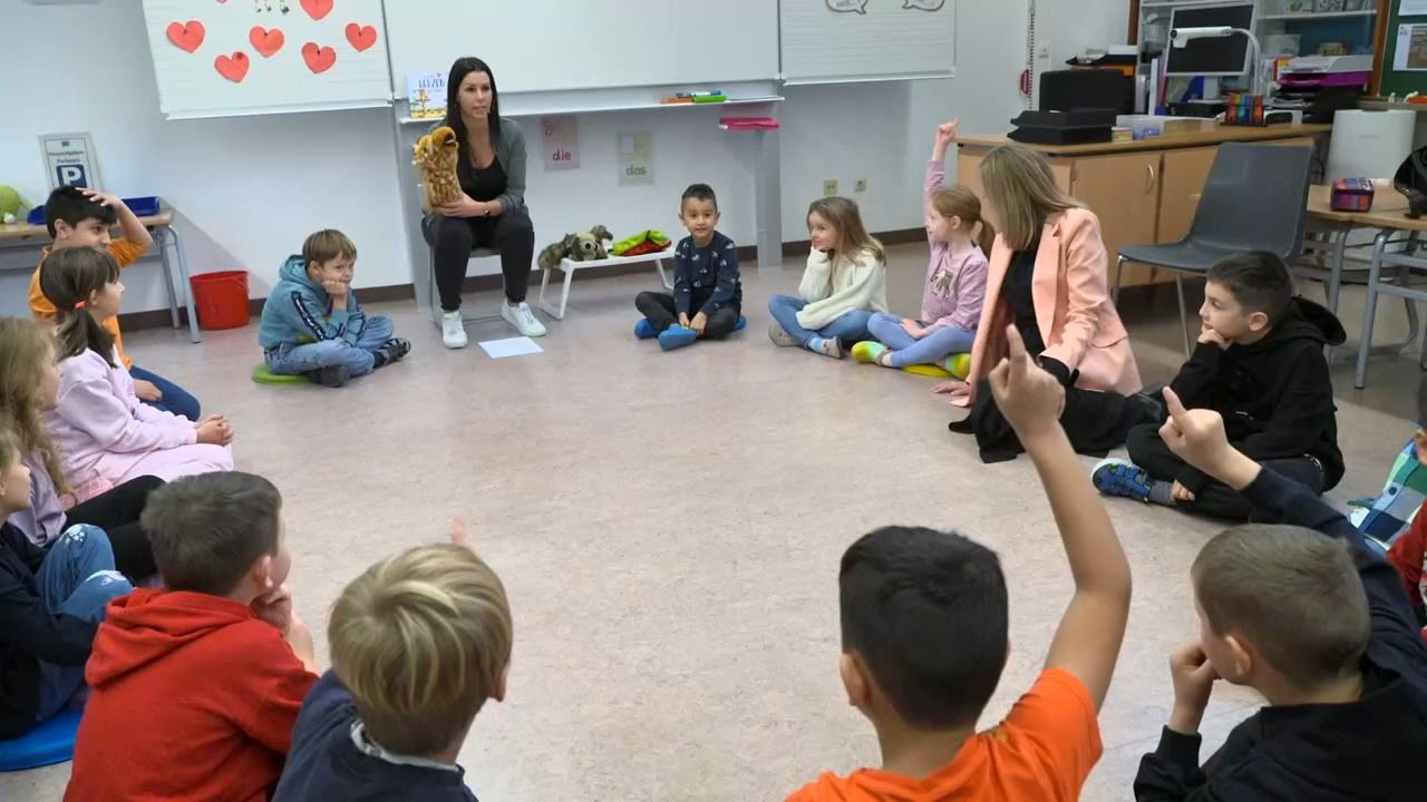 Sechs zusätzliche Stunden: Mehr Unterricht in Bayerns Grundschulen