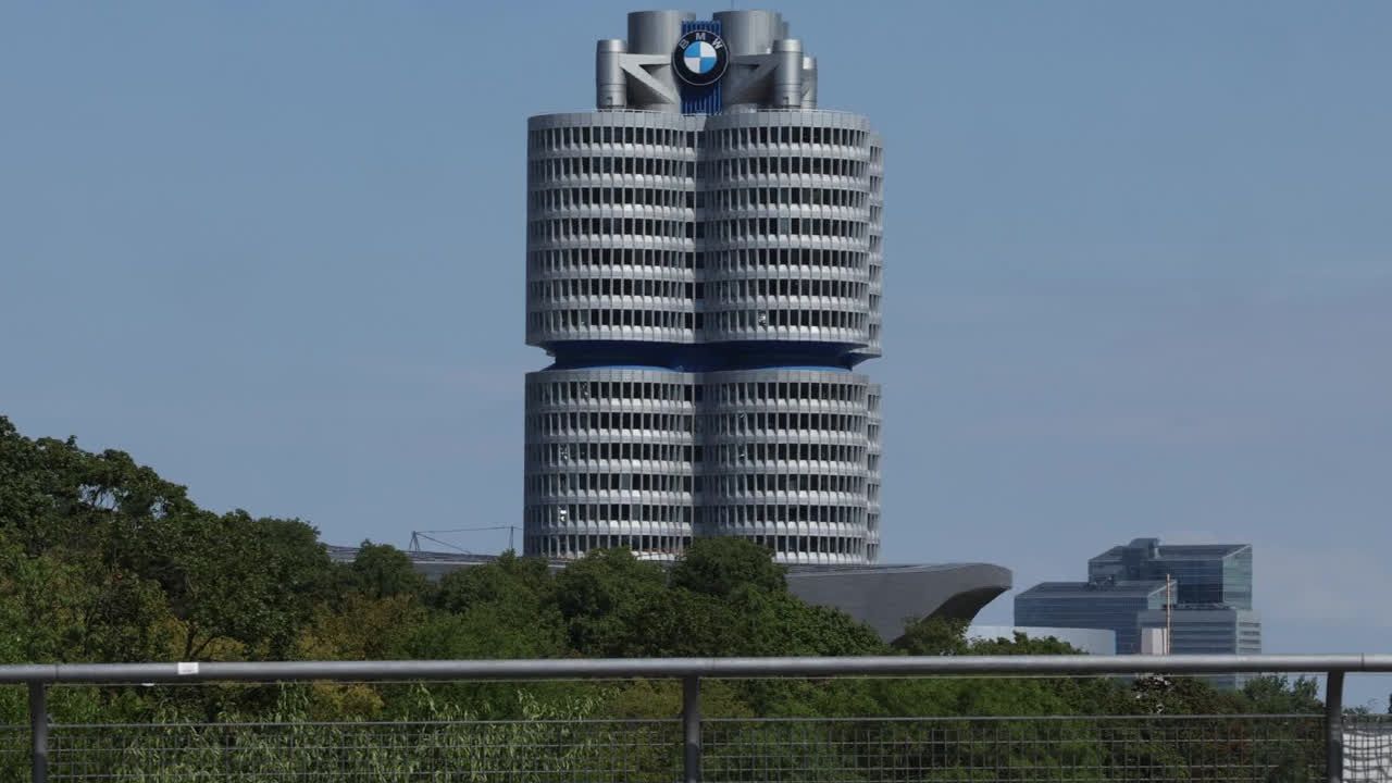 BMW zieht Dienstwagen für AfD-Mann zurück