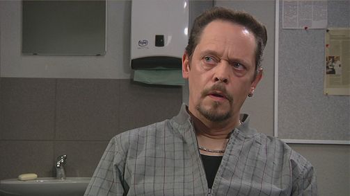 Niedrig und Kuhnt - Komissare ermitteln Niedrig und Kuhnt - Kommissare ermitteln Folge 9: Weder Freund noch Feind