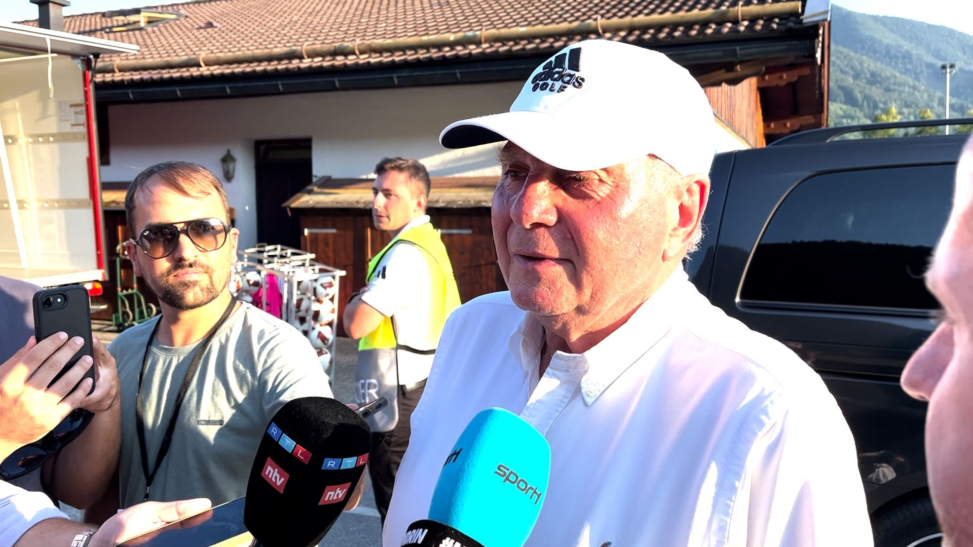 Hoeneß über FIFA-Boykott: "Kannst du in die Tonne treten"