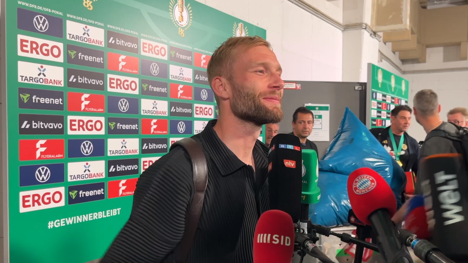 Pokalfinale - Konrad Laimer: "Sollte verboten gehören die Sch***"