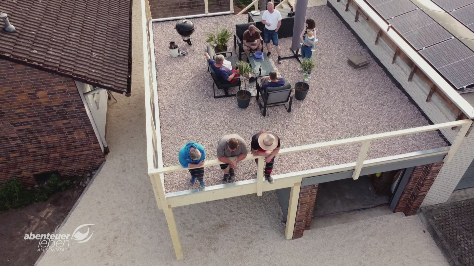 Rudi baut ... Carport mit Lounge-Area