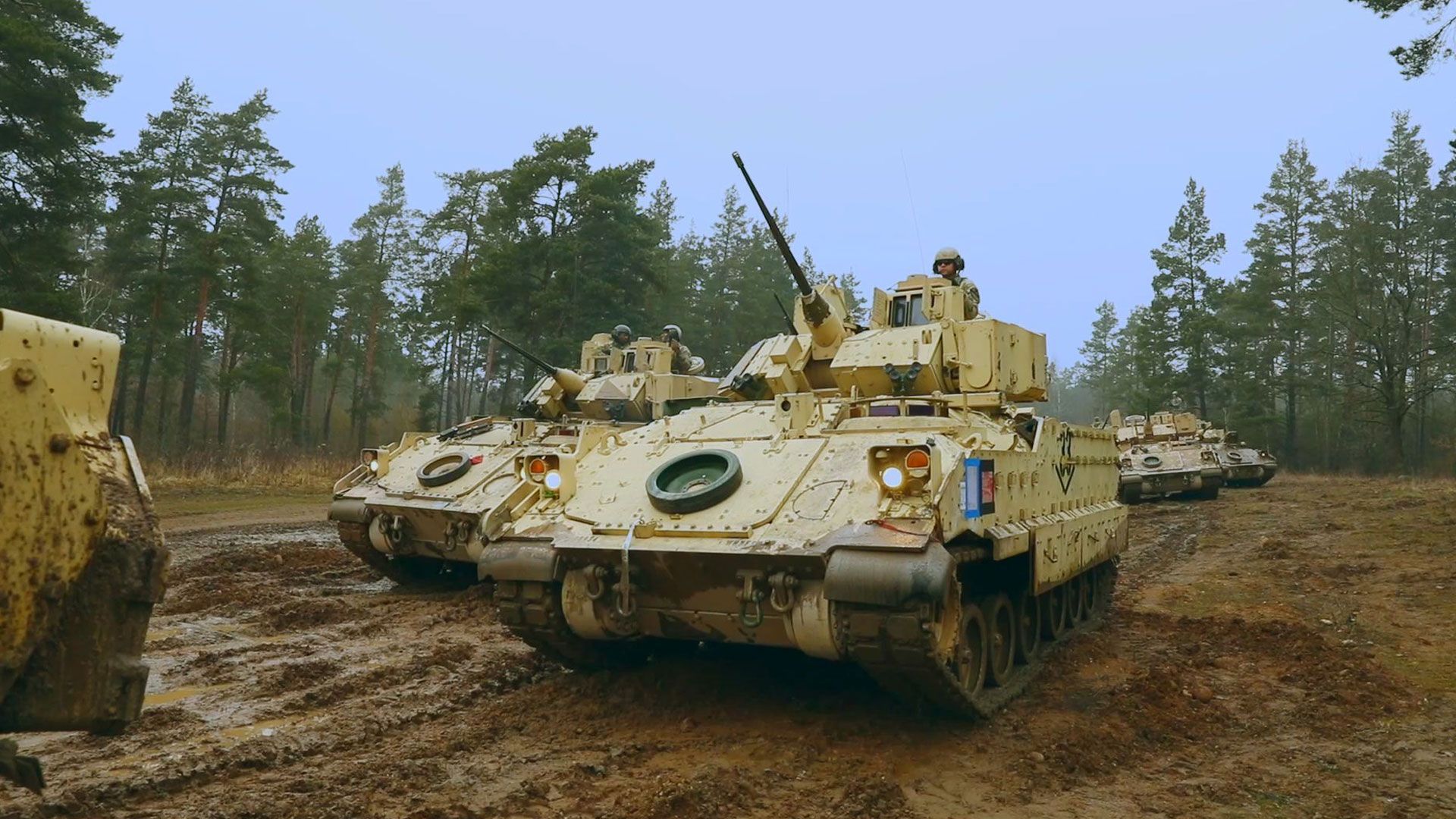 Panzer- und Artilleriefahrzeuge