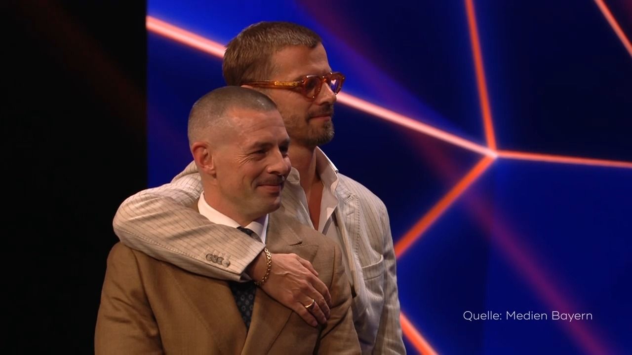 TV & Streaming Award “Blauer Panther”: Joko und Klaas zeigen emotionale Seite
