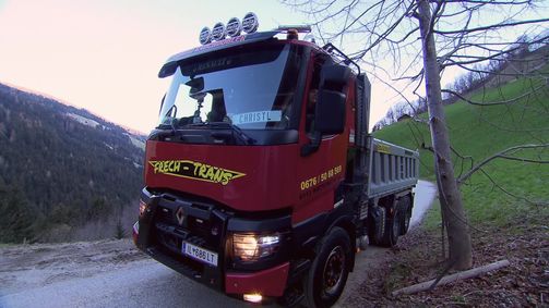 Trucker Babes Austria Trucker Babes - Staffel 7 Folge 1: Folge 01: Wer hat Angst vor Dracula?