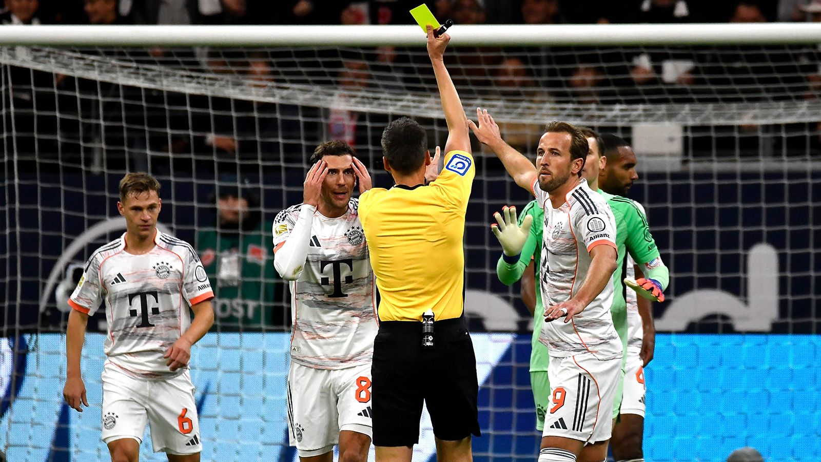 FC Bayern: Leon Goretzka bekommt deutliche Ansage vom Schiedsrichter