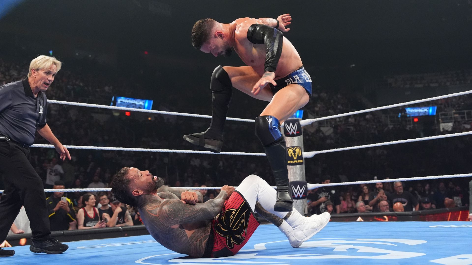 Jey Uso, LA Knight, Finn Bálor & Royce Keys in einem Fatal-4-Way-Match