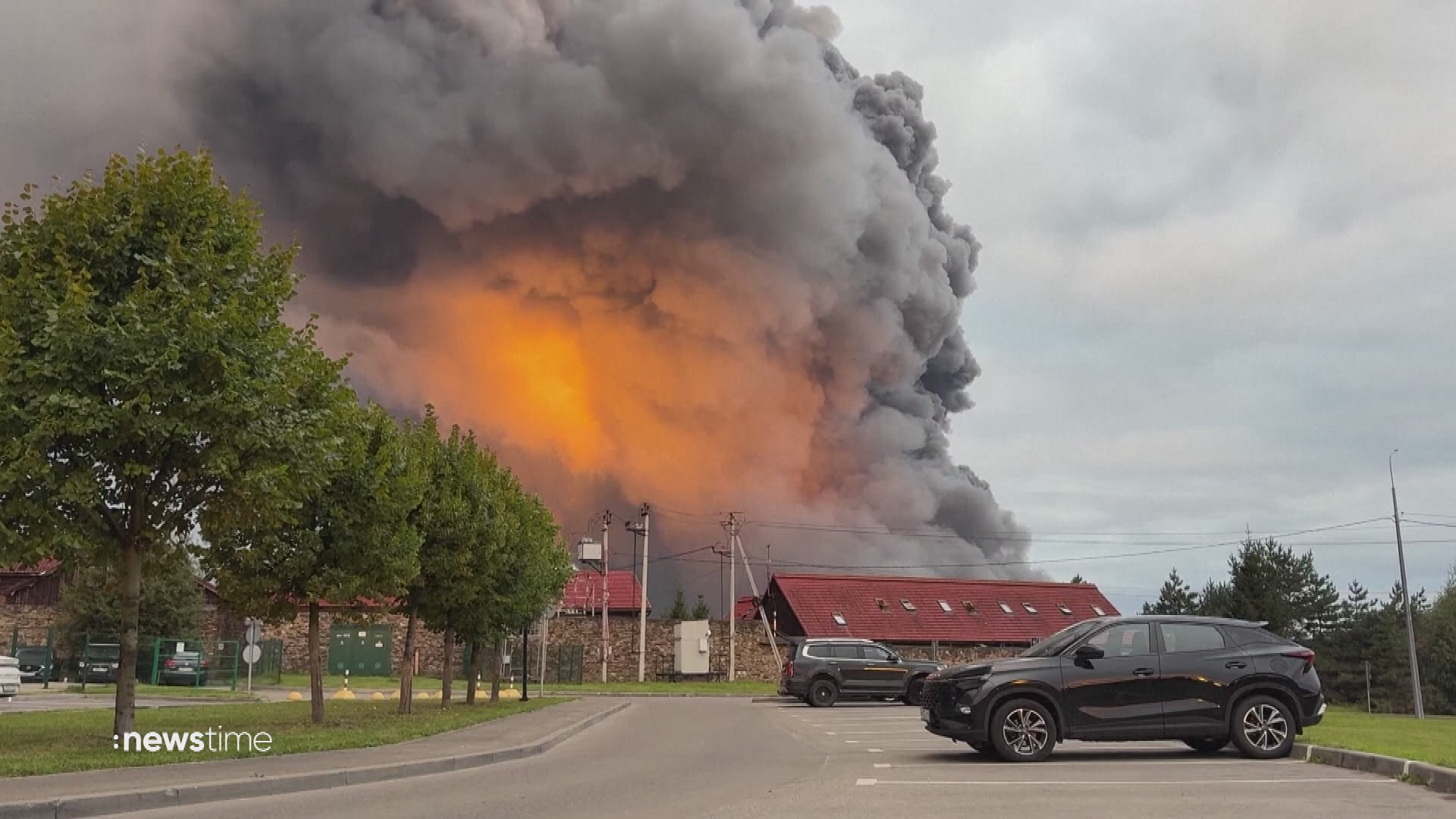 Lager von Russen-Versandriesen in Flammen