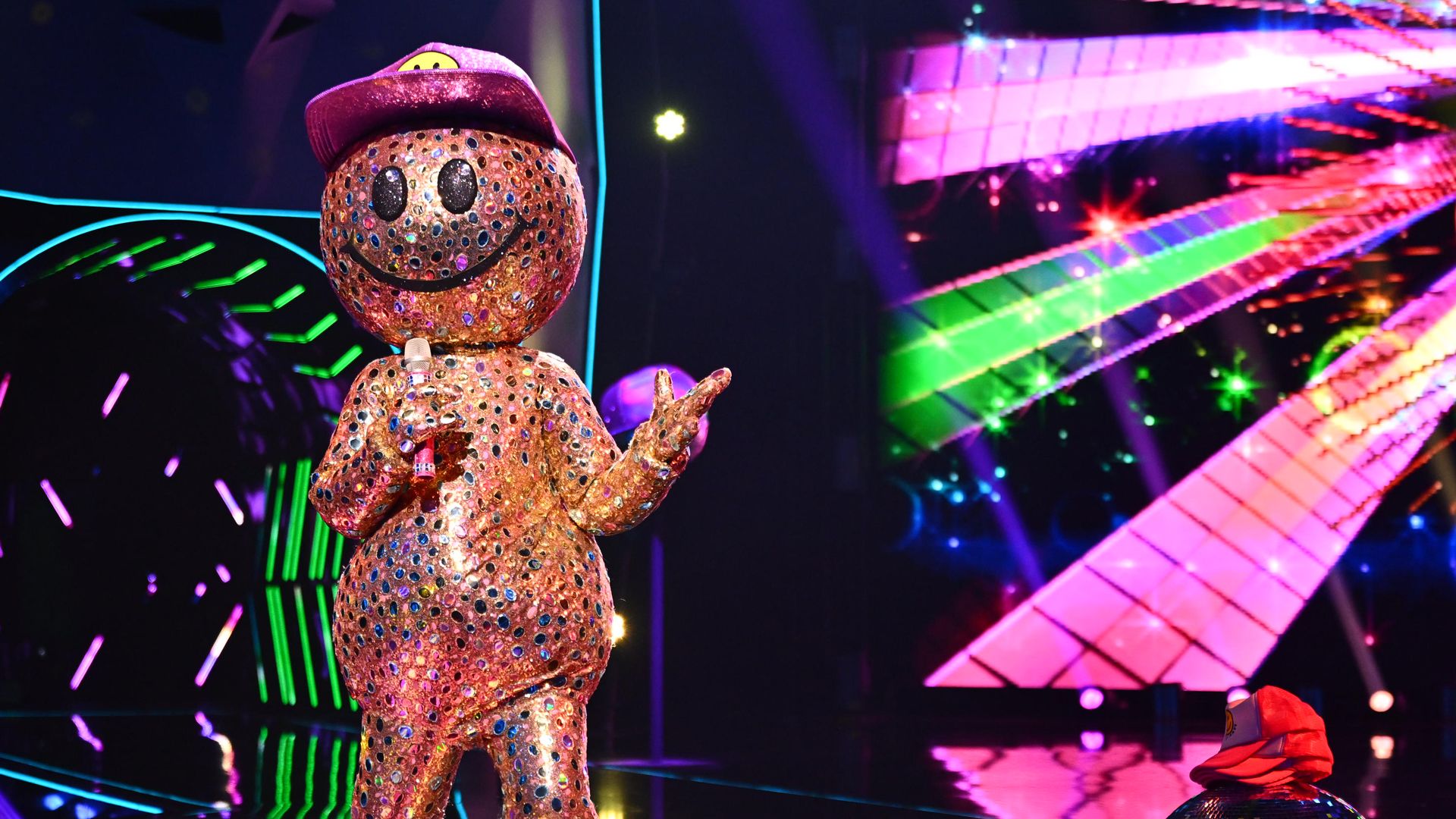 "On Top of the World": Smiley will bei "The Masked Singer" ganz nach oben!