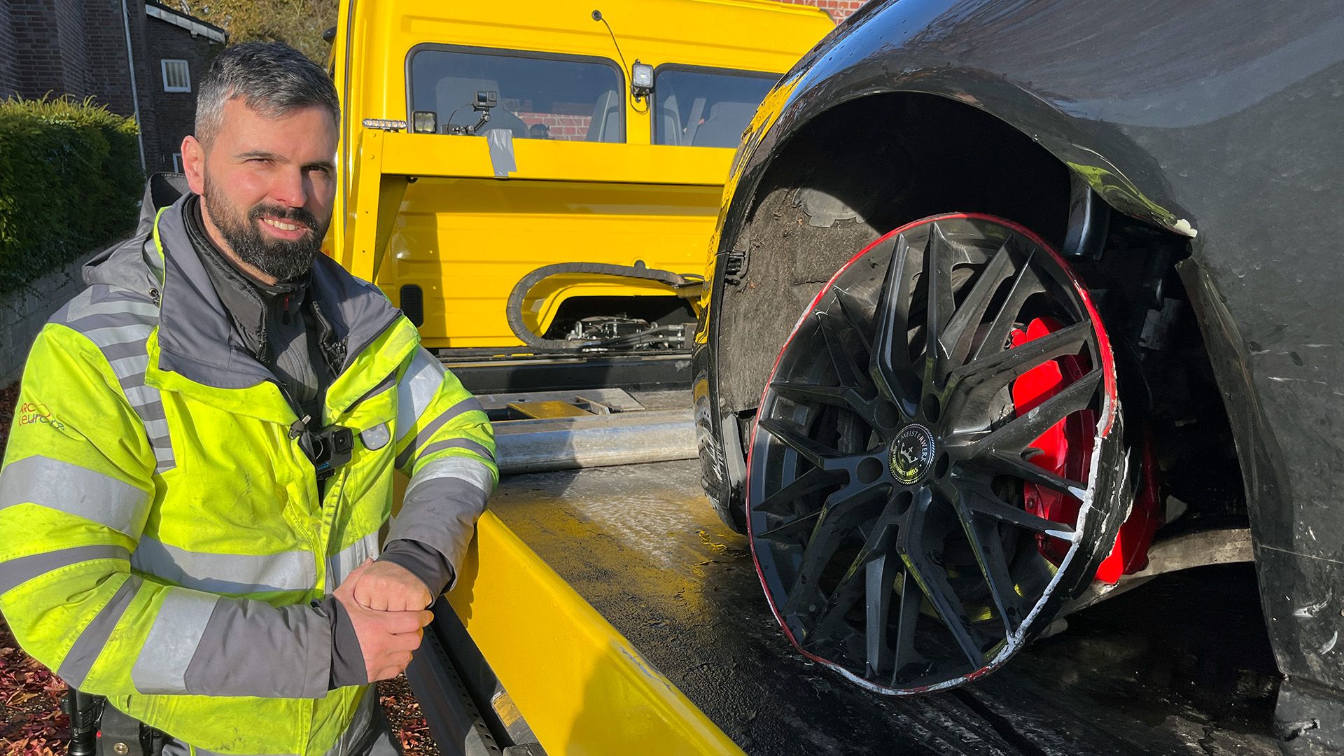 Thema u.a.: Unfall auf der Autobahn – Abschlepper im Einsatz