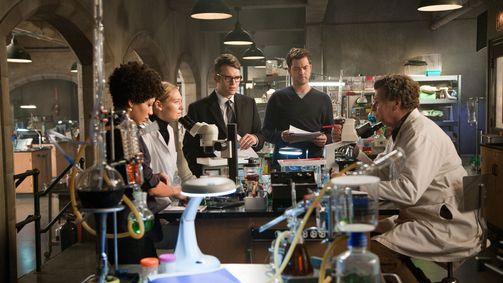 Fringe - Grenzfälle des FBI Fringe - Grenzfälle des FBI Folge 17: Per Anhalter