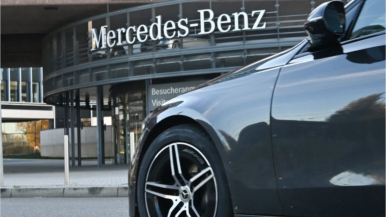 Mercedes-Gewinn bricht weiter ein