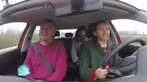 Mein Führerschein mit Mama und Papa Mein Führerschein mit Mama und Papa - Staffel 3 Folge 2: Staffel 03 Folge 02 - Mein Führerschein mit Mama und Papa