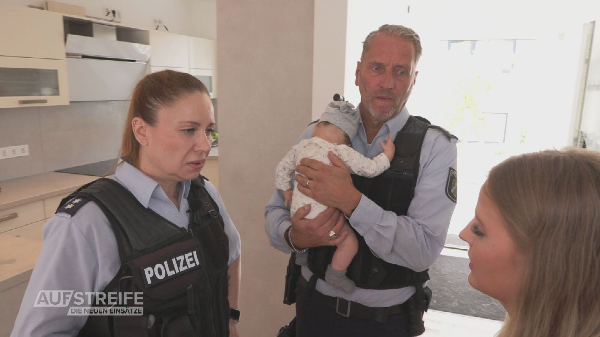 Flüchtige aus Psychiatrie entführt Baby?