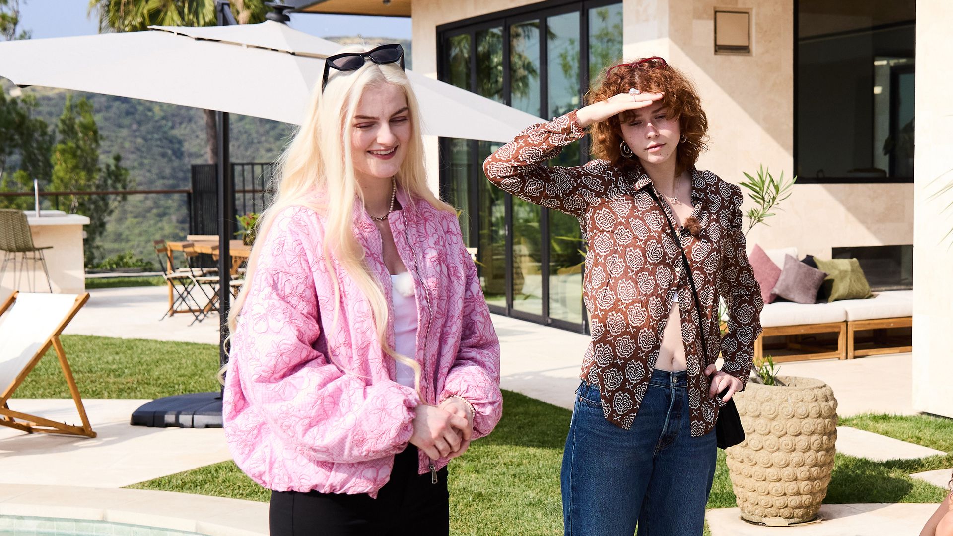 Beverly Hills-Glamour, Demi Lovato & Musikvideo-Performance