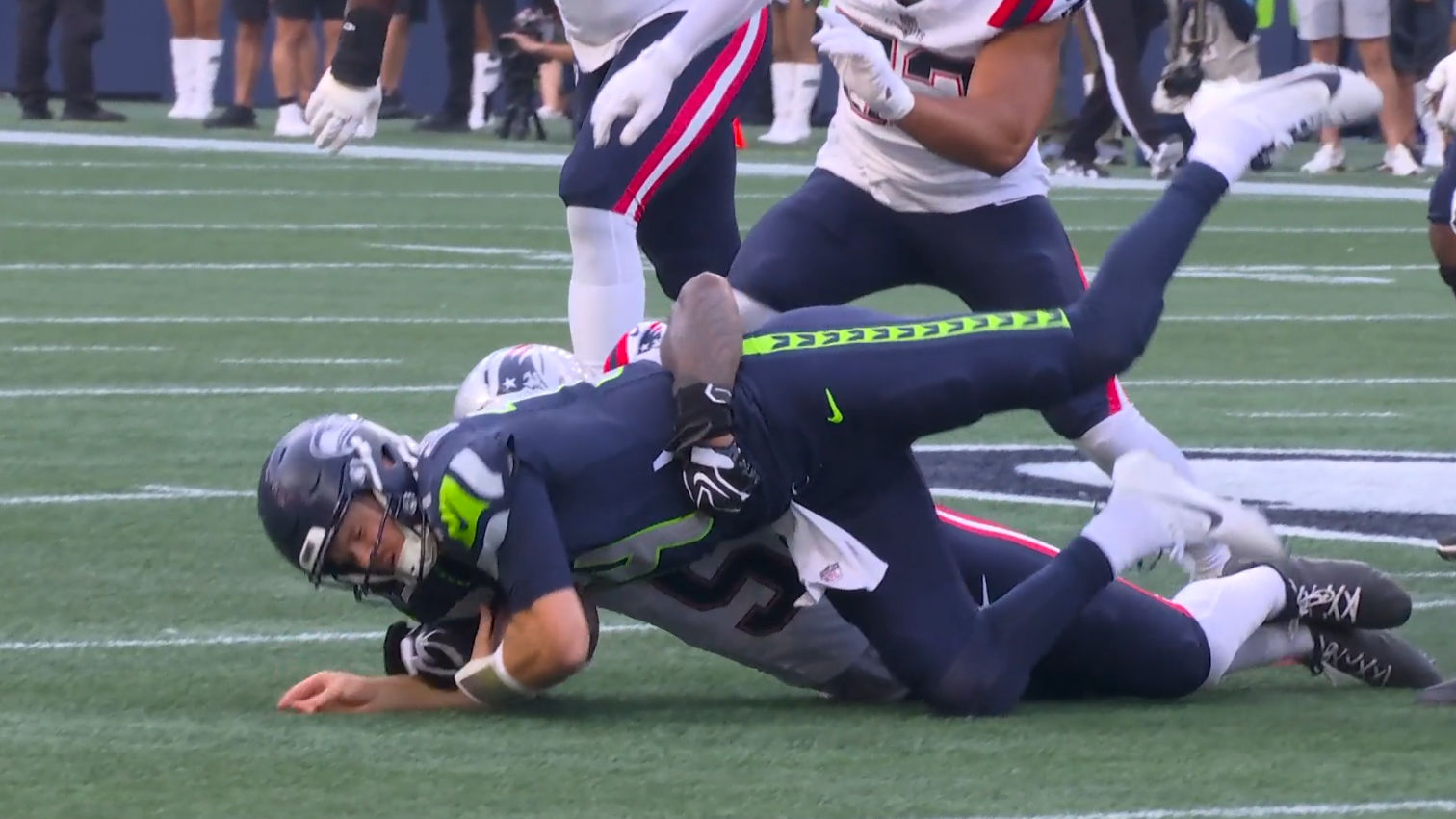 NFL-Highlights: Darnold verletzt raus - Maye erlebt Horror-Schlussviertel