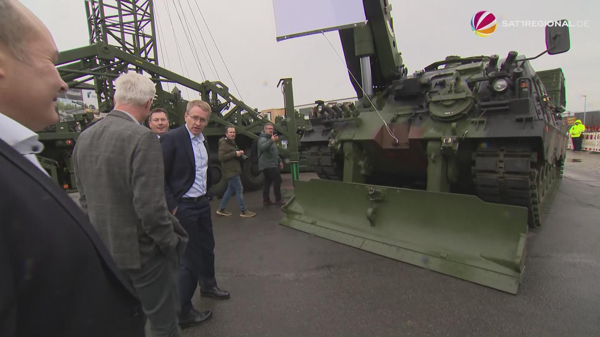 Rheinmetall: Ministerpräsident Günther besucht Standort in Flensburg