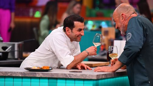 Wer kocht das Beste für die Gäste? Wer kocht das Beste für die Gäste? Folge 2: "Vier Fäuste für einen Topflappen": Frank Rosin gegen Ali Güngörmüs