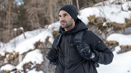 Bear Grylls: Stars am Limit Bear Grylls: Stars am Limit Folge 7: Roger Federer - Schweizer Alpen