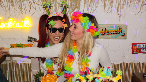 Asbach Deutschlands beste Hammer-Party Asbach Deutschlands bester Partykeller Folge 1: "Werkstatt" vs. "Hawaii"