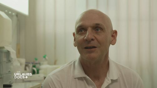Die Urlaubs-Docs Die Urlaubs-Docs Folge 3: Fuerte Ventura: Schlimmer Sturz beim Höhle erkunden