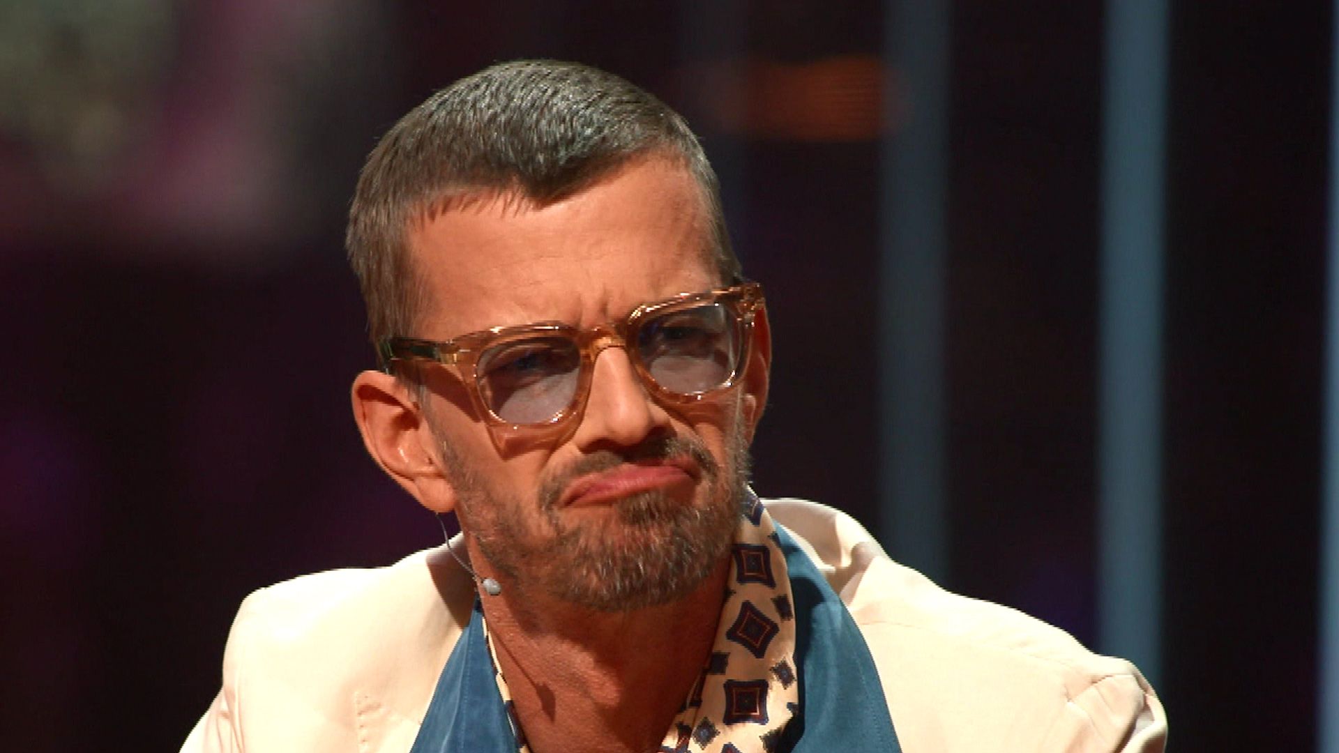 Dieser Mann hasst die Hinweise beim "Duell um die Geld"