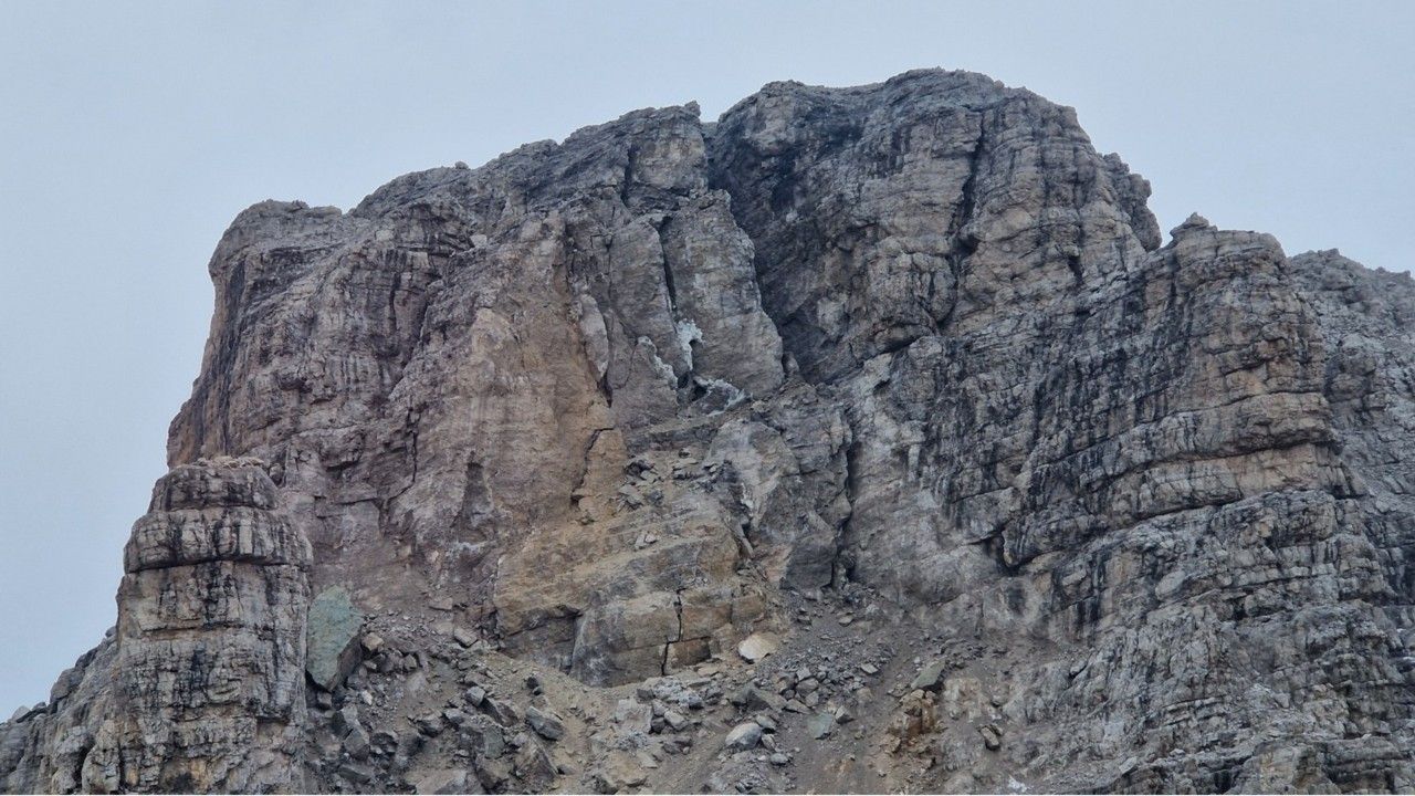 Massiver Felssturz in den Dolomiten: 100 Menschen evakuiert
