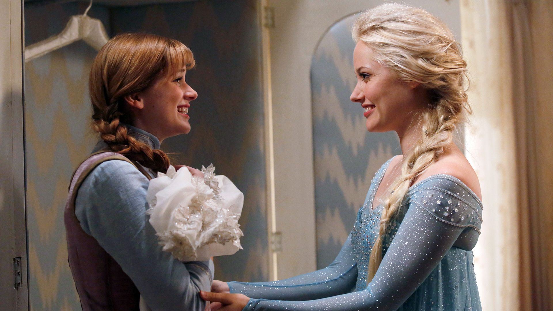 Elsa und Anna von Arendelle