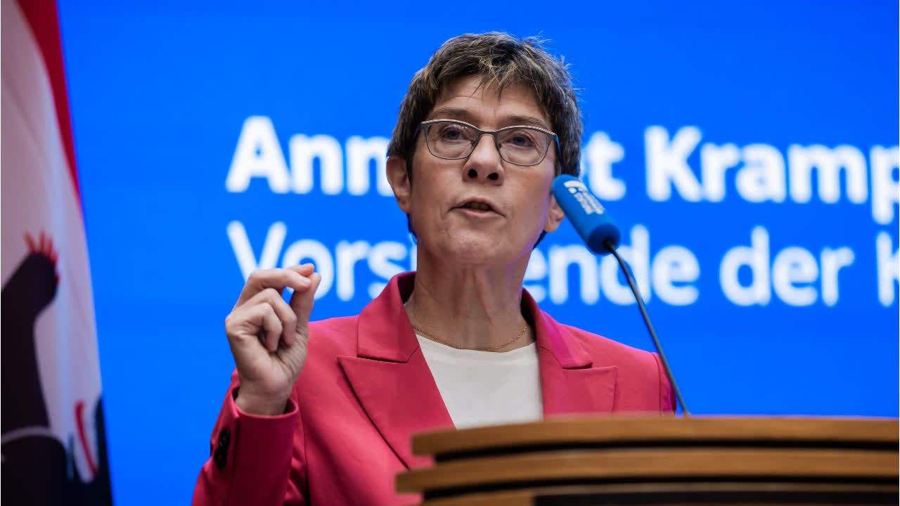 Ex-CDU-Chefin warnt Regierung vor Koalitions-Aus