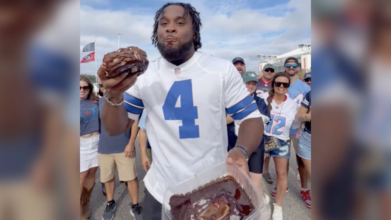 NFL: Widerlicher Streich! Texans-Maskottchen serviert Ekel-Donut