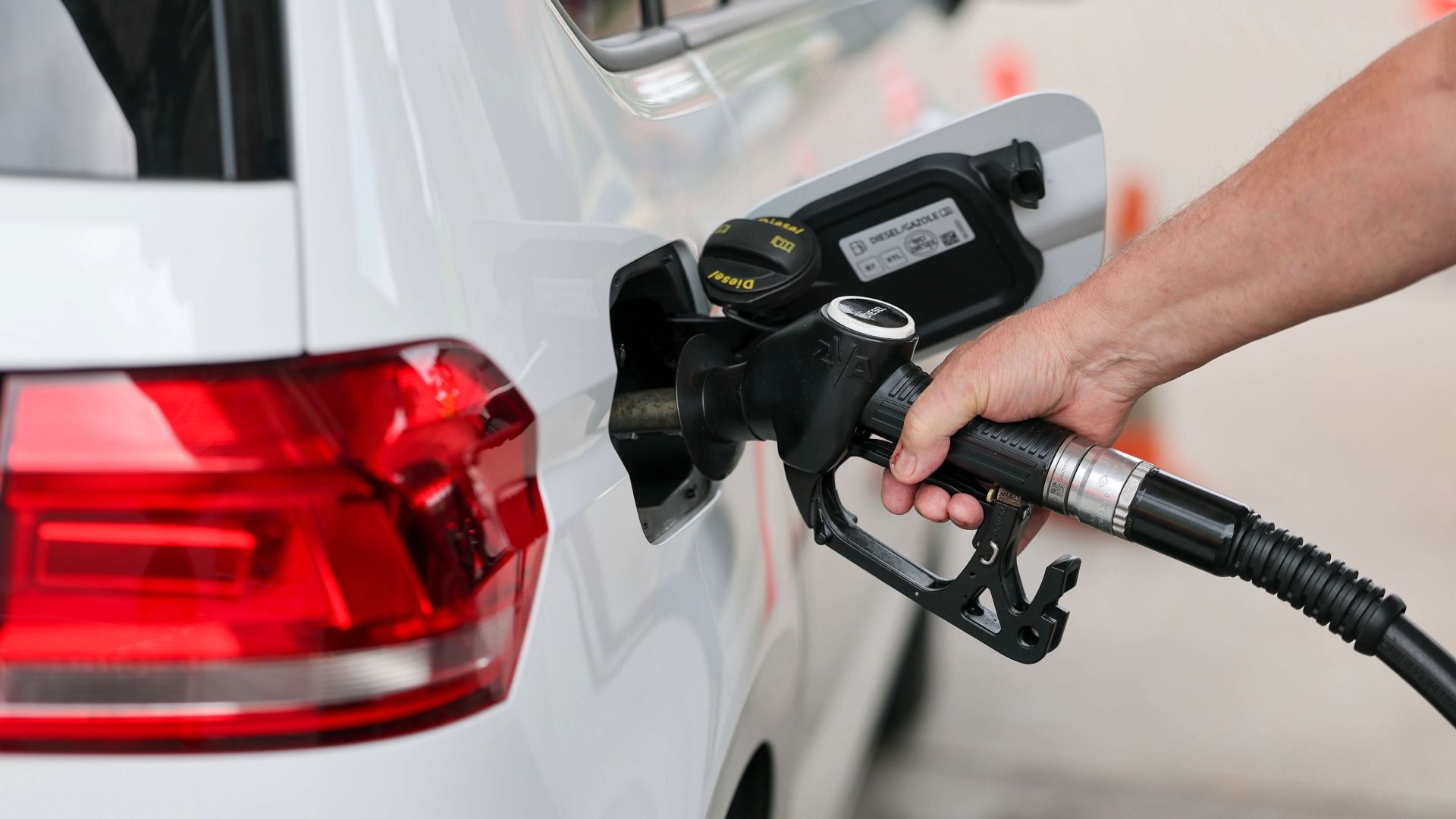 Spritpreise: ADAC kritisiert Tank-Regel