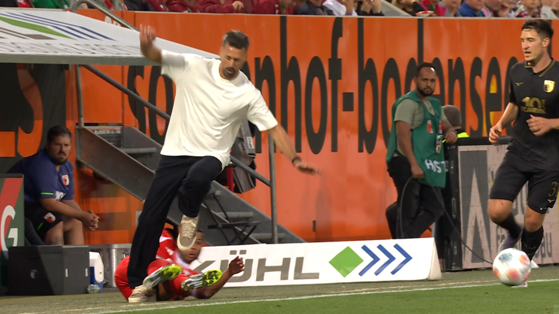 FC Bayern: Sandro Wagner in Not! FCB-Star grätscht Trainer um