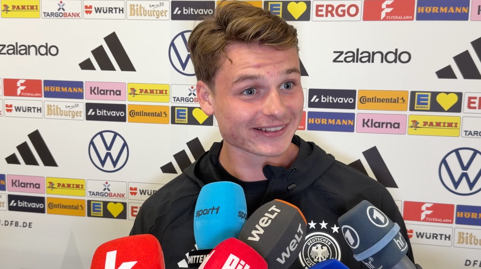 DFB-Team: Urbig bekam Nachrichten von Neuer und Ulreich