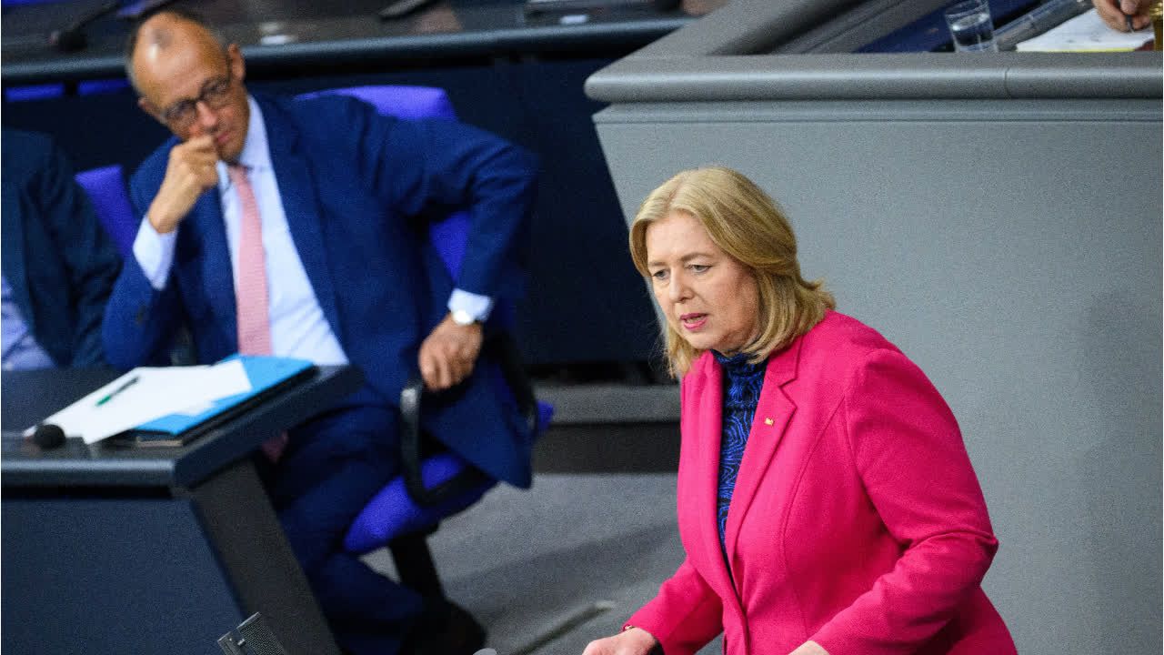 Unionspolitiker fordert Bas' Rauswurf