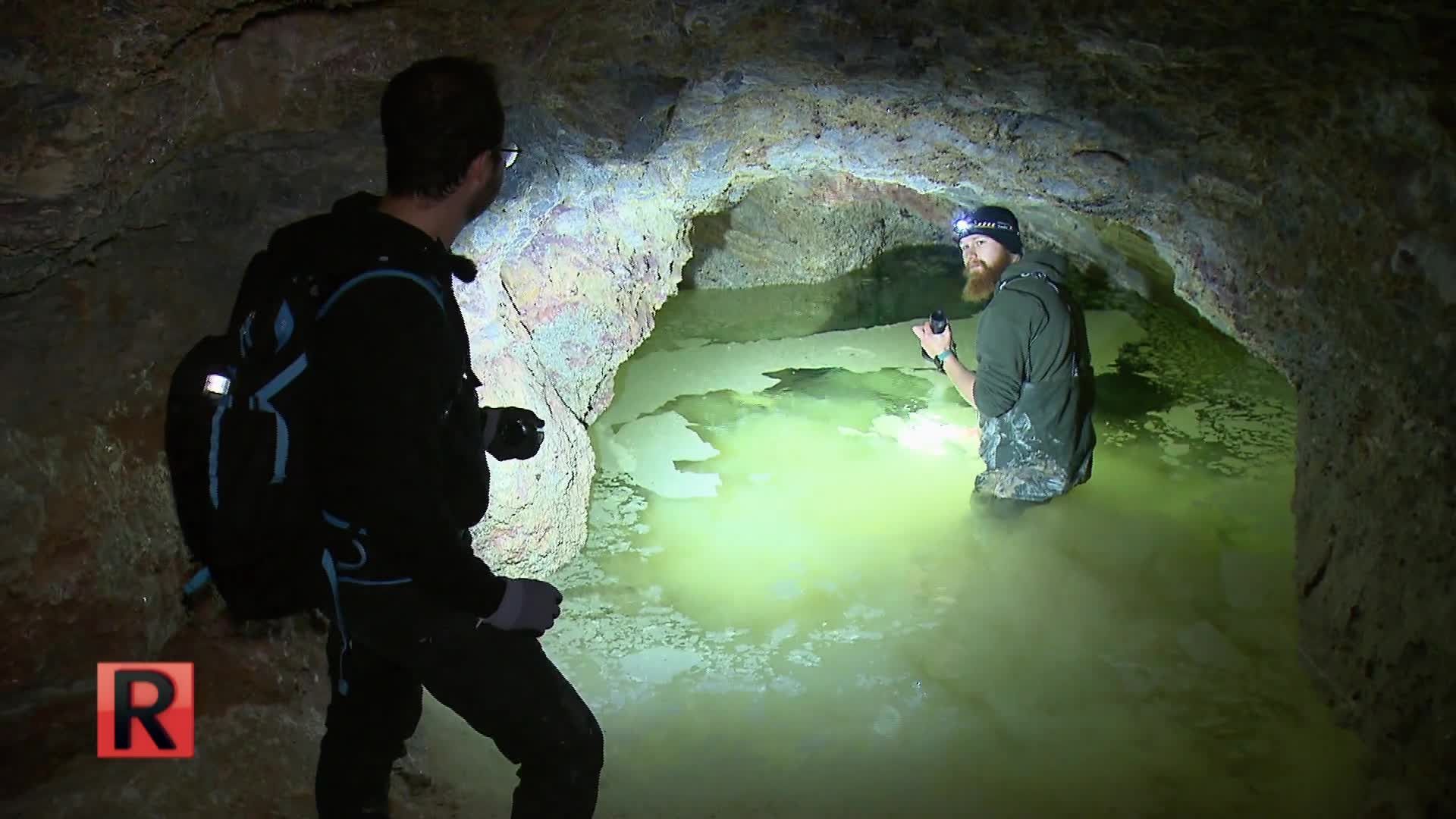 ATV Die Reportage: Eng, feucht und dreckig