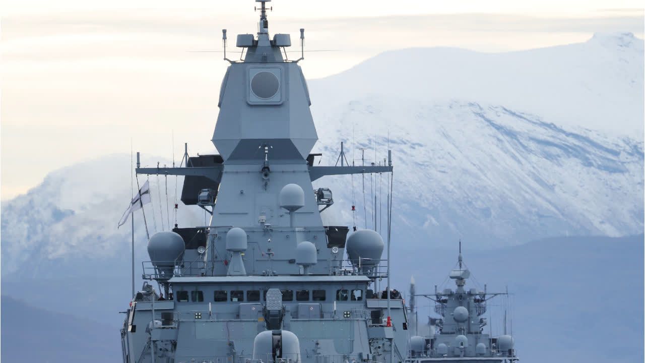 Russisches Kriegsschiff vor Fehmarn