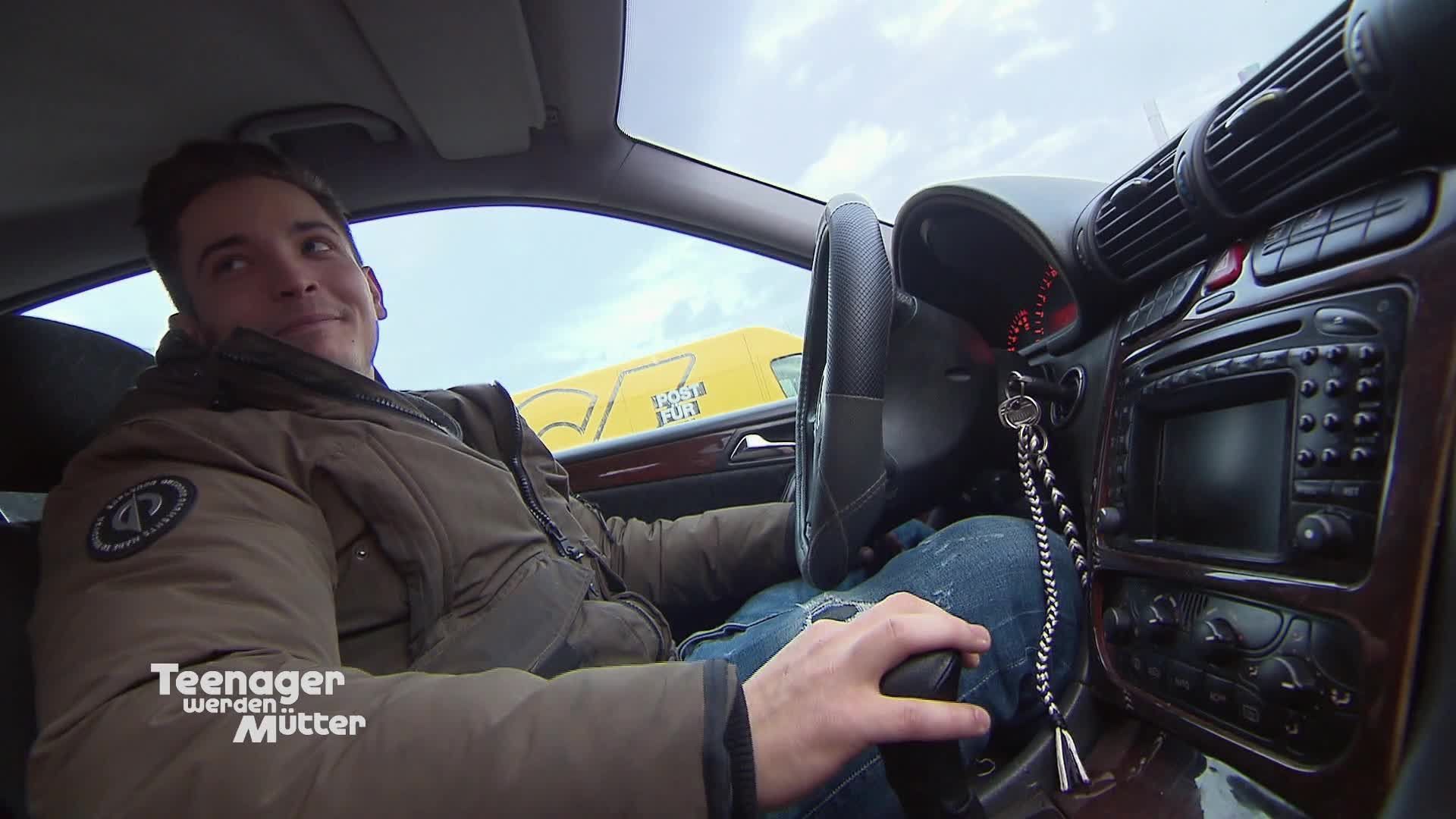 Marcell liebt seinen Mercedes