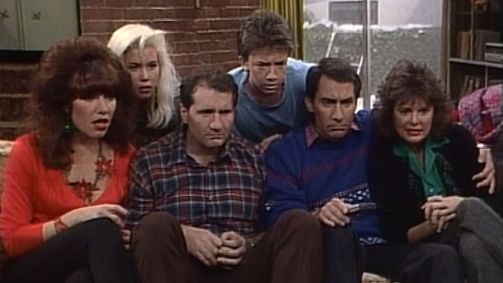 Eine schrecklich nette Familie Eine schrecklich nette Familie Folge 13: Vom Himmel hoch