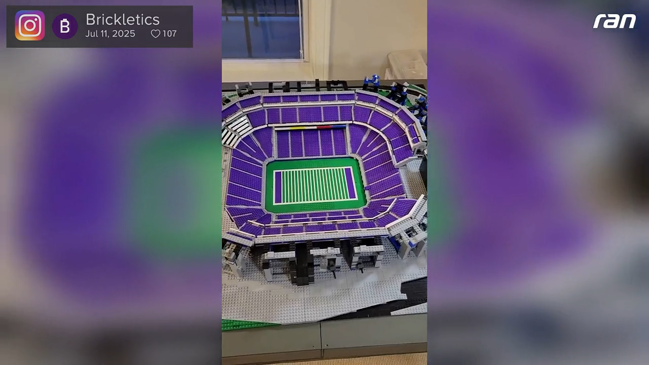 NFL: 15.000 Legosteine! Vikings-Fan baut U.S. Bank-Stadion nach