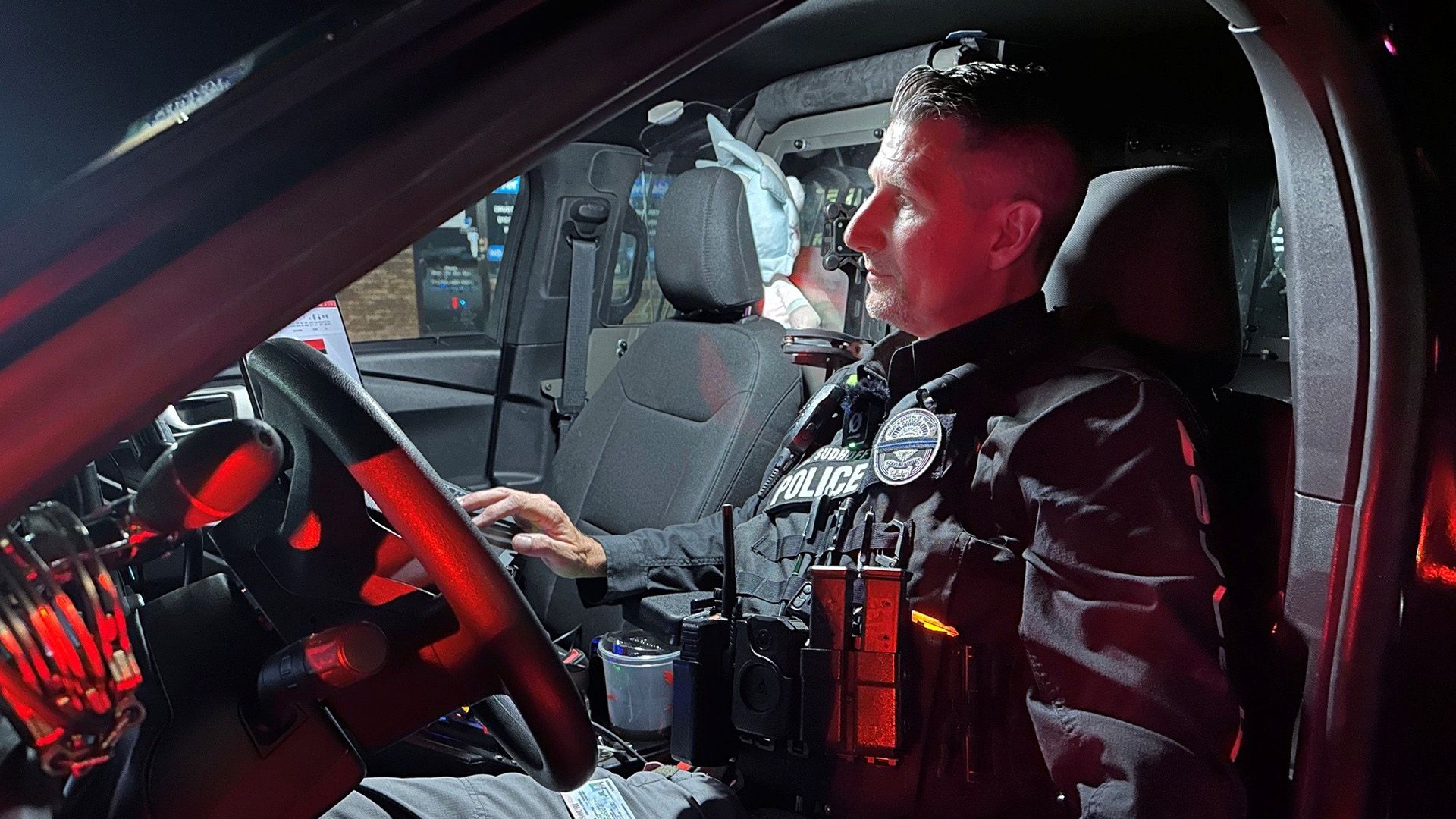 Themen u. a.: US-Cop Andy: Abendschicht mit Augenmaß