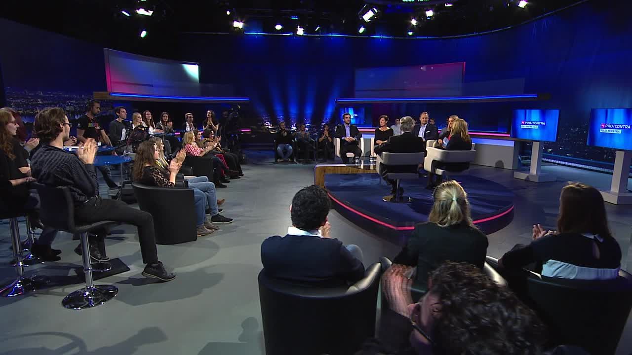 Pro und Contra - Der PULS 4 News-Talk vom 09.11.2015