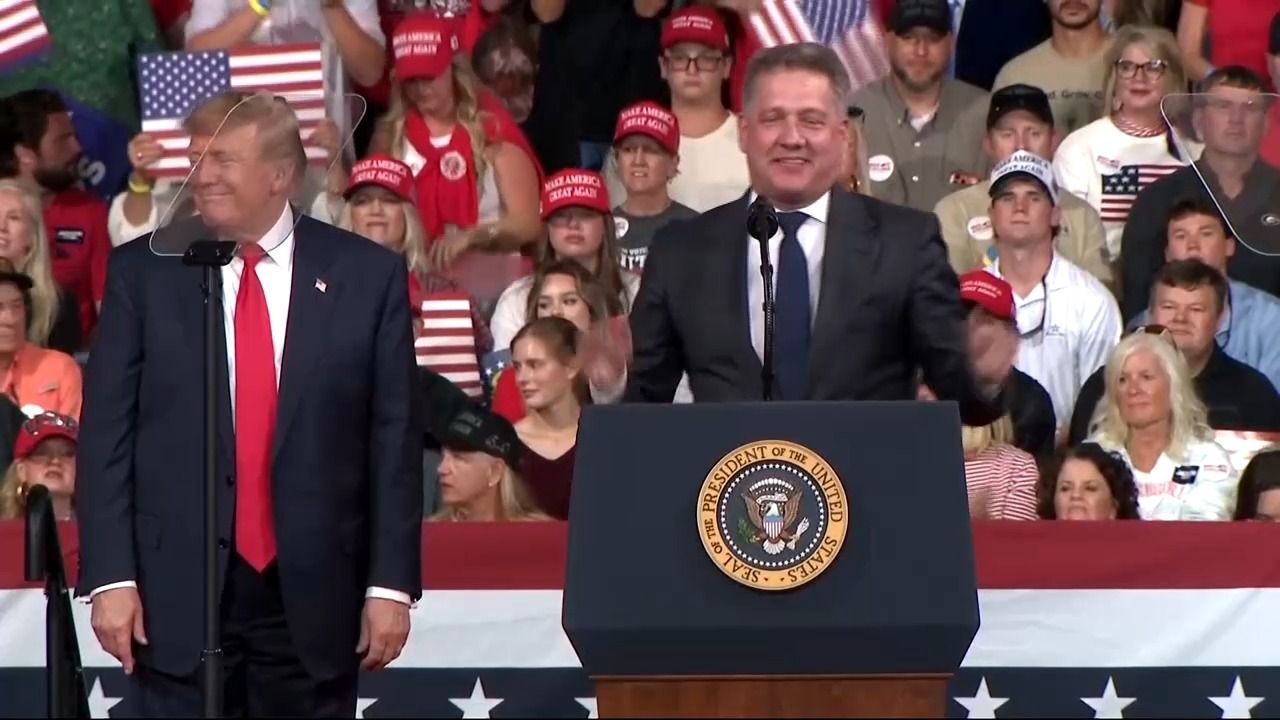 Audi-Werk in den USA: Chef wegen Trump-Auftritt in Kritik