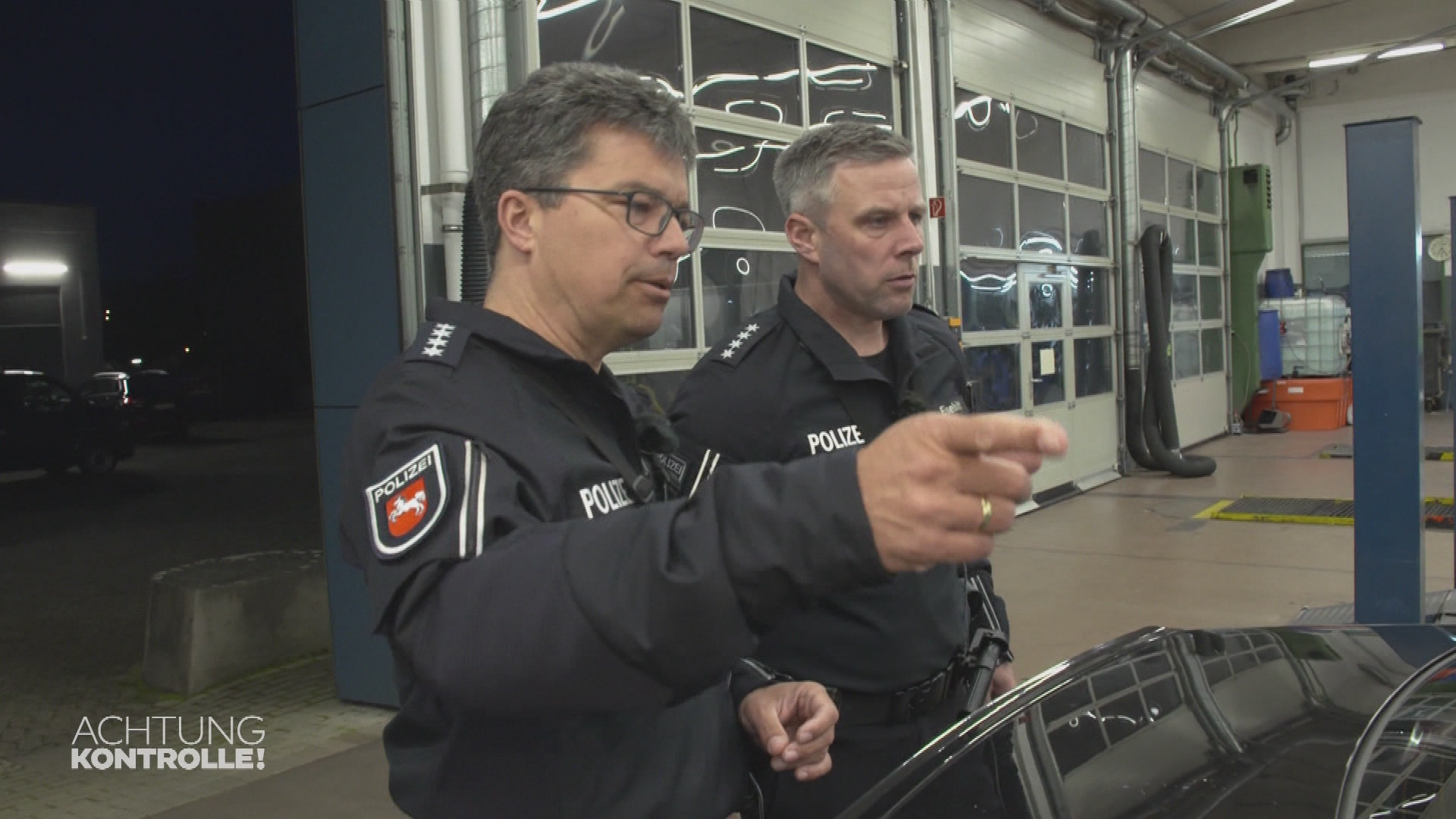 Tuningkontrolle Hildesheim: Manipulierte Schalldämpfer – Fahrer aggressiv!