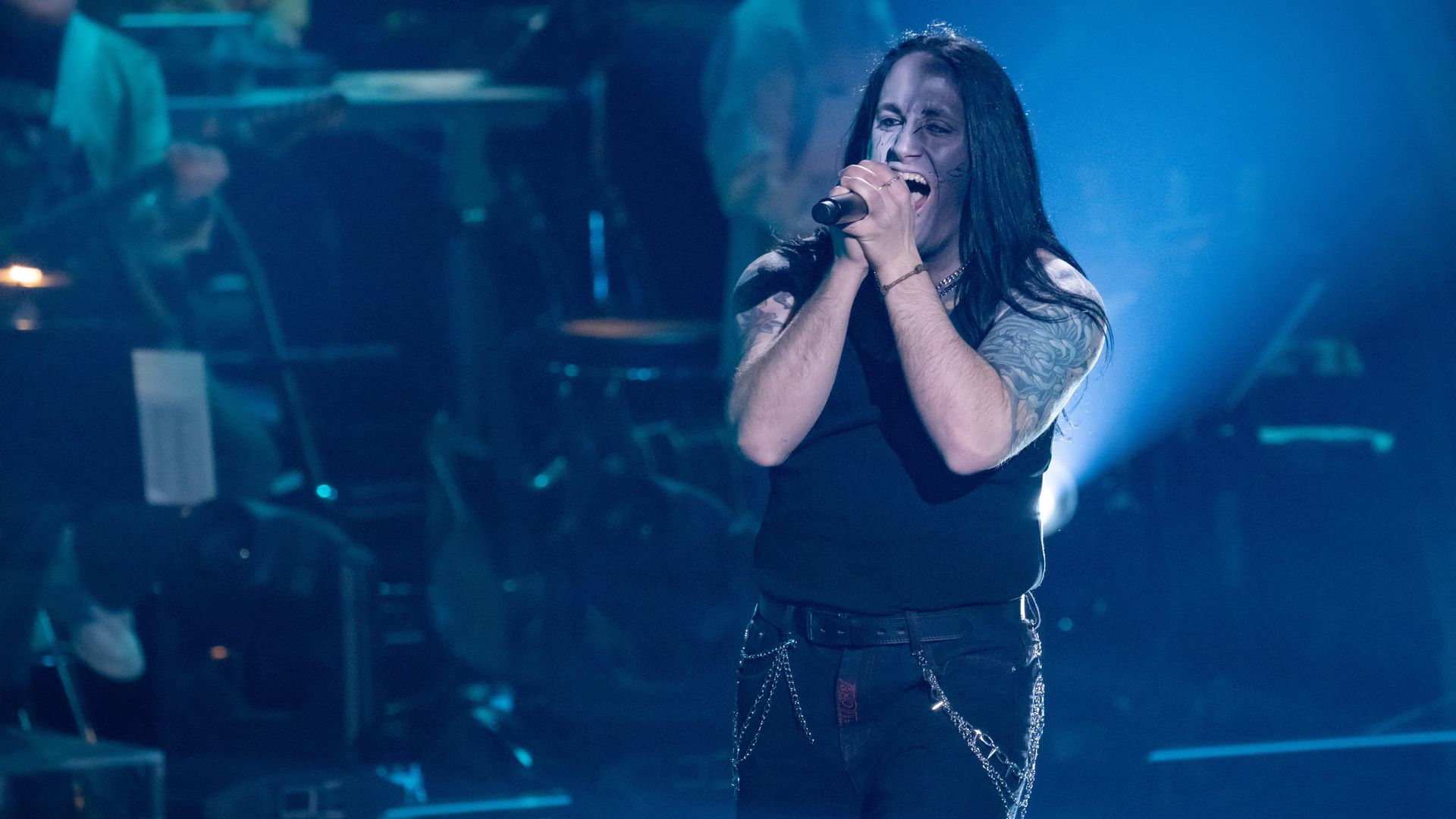 Kompromissloser Metal: André bringt das Studio mit "Tears Don't Fall" zum Beben!