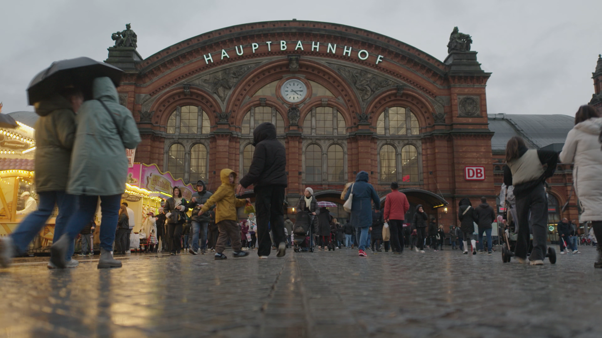 Big Business am Bahnhof: Wer kassiert hier ab?