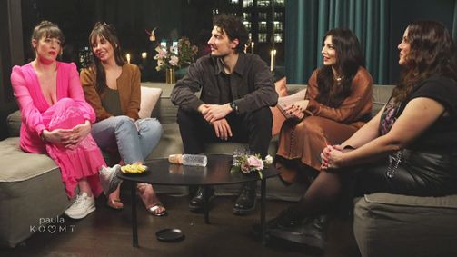 Paula kommt - Sex und Gute Nacktgeschichten Paula kommt - Sex und Gute Nacktgeschichten Folge 3: Mamis zwischen Lust und Frust!