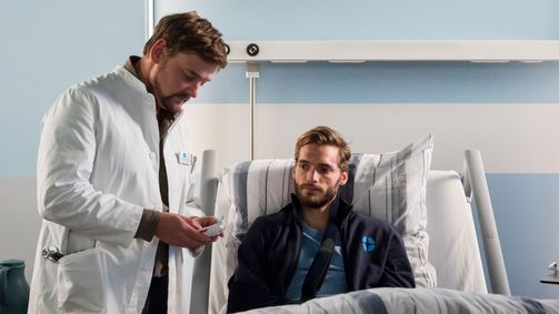In aller Freundschaft - Die jungen Ärzte In aller Freundschaft - Die jungen Ärzte Folge 2: Vertrauensbruch