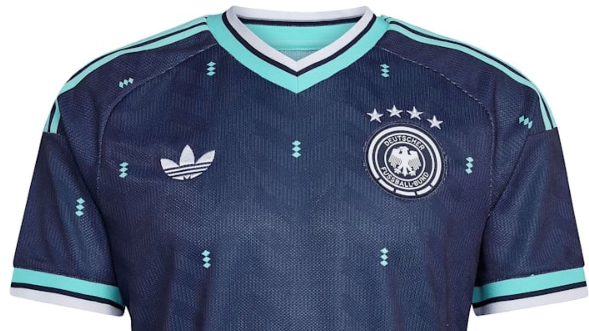 Nationalmannschaft spielt in blau