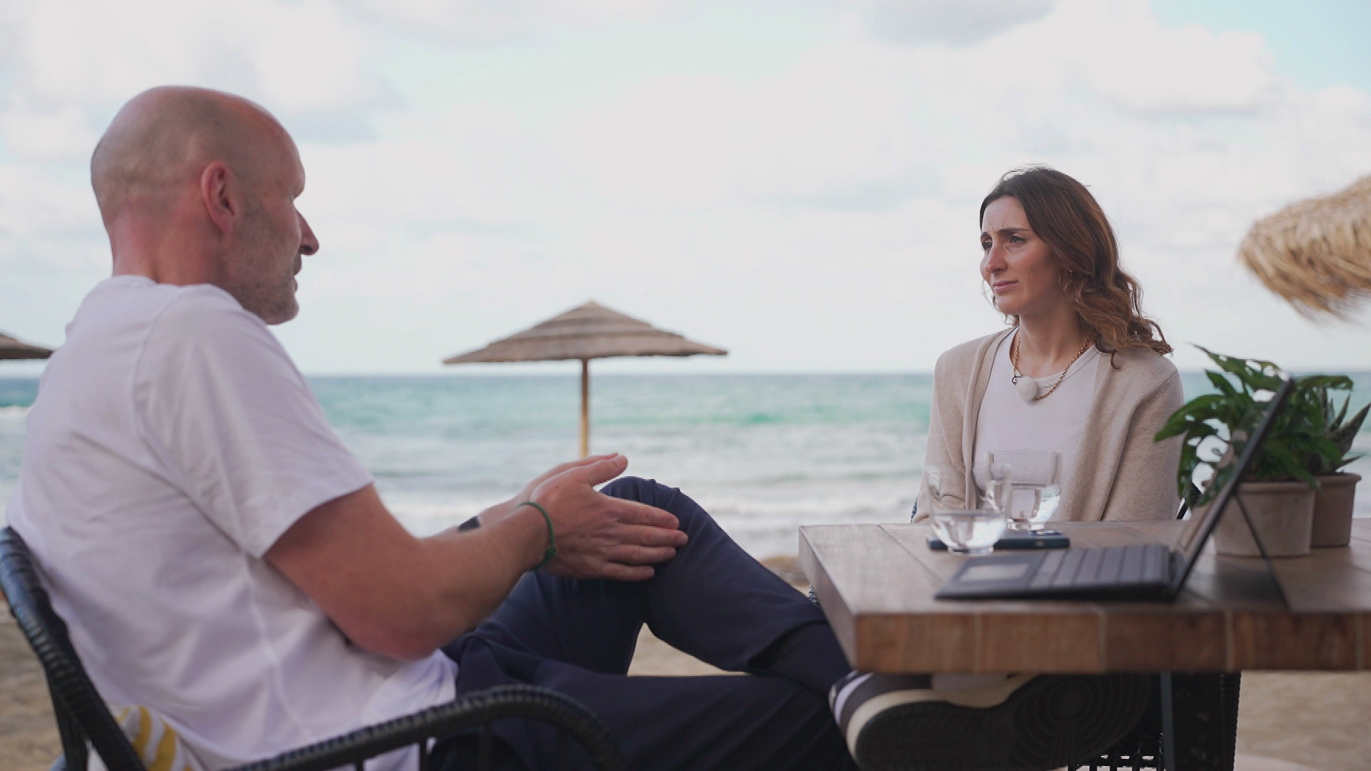 Gibt es noch Hoffnung? Larissa sucht das Expertengespräch