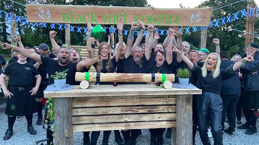Asbach Deutschlands beste Hammer-Party Asbach Deutschlands beste Hammer-Party Folge 4: "Team Simsalabim" vs. "Black Mill Knights"